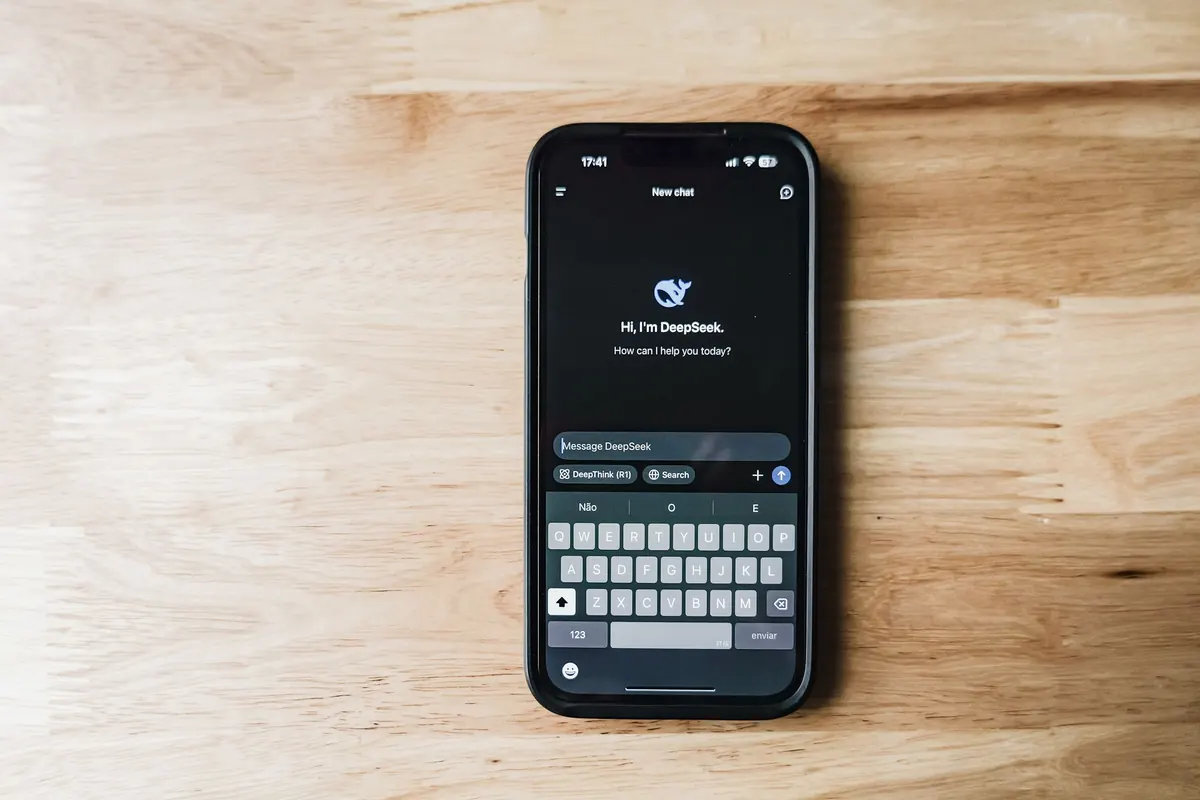 What Is Dark Mode and Does It Actually Save Battery? A UK Guide